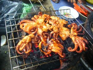 Link Mobile Đăng Ký Tải App Jun88.com 2026 quảng ninh Ruốc nướng là món ăn được du khách thích thú ở Hạ Long