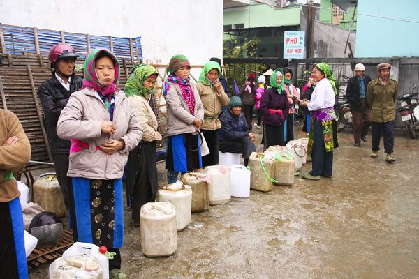 Rượu ngô thơm ngon, là thức uống được bà con vùng cao ưa chuộng