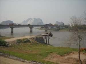 Dòng sông Đáy lừng lờ trôi trong yên bình