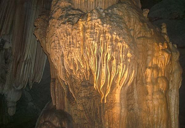 Thạch nhũ lấp lánh