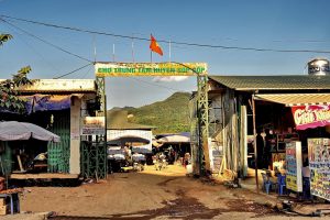 Chợ huyện Sốp cộp