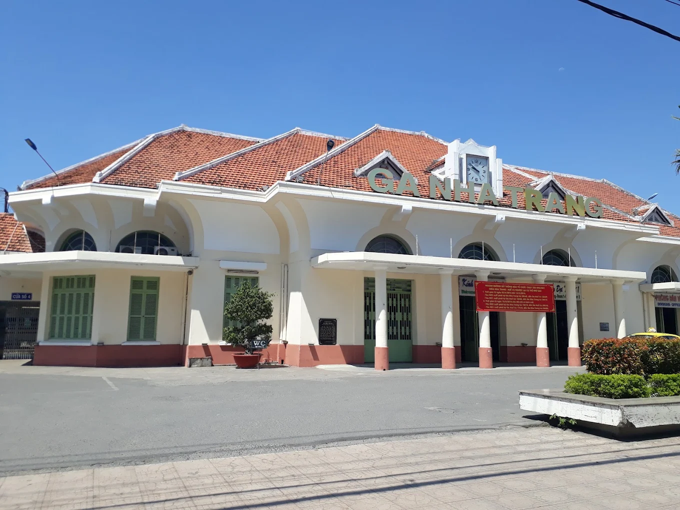 Tàu Sài Gòn Nha Trang