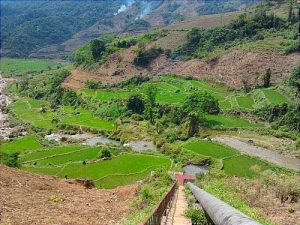 Vẻ đẹp của ruộng bậc thang bên thác Chiềng Khoa