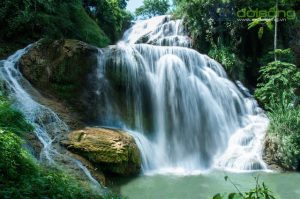 Thác Mu như một bức tranh khiến du khách ngẩn ngơ