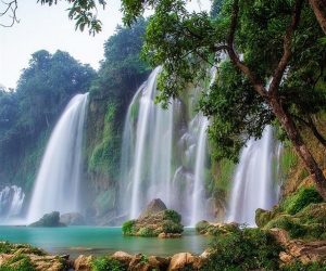 Thác Tác tình đẹp ngỡ ngàng khi đến gần