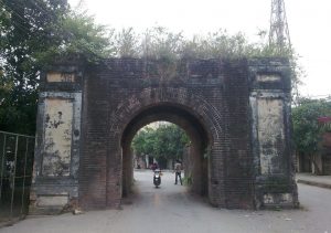 Cổng thành là lối đi được nhiều người lựa chọ ở khu vực thành cổ