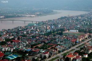 Thành phố Hòa bình phát triển nằm bên dòng sông