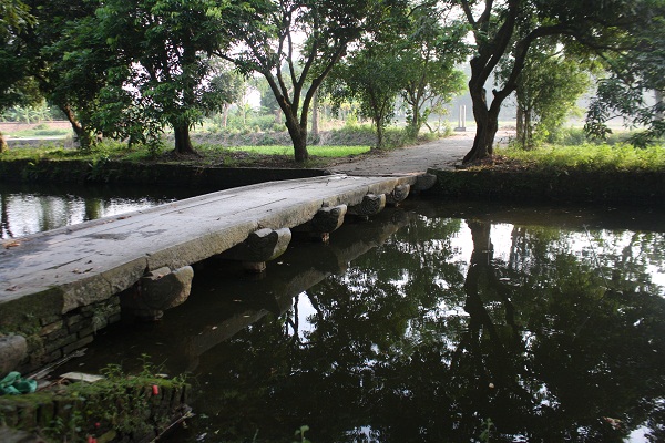Một cảnh đẹp ở thành cổ Luy Lâu
