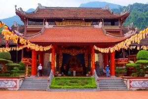 Thiền viện trúc lâm Yên Tử được dựng lên ngay chỗ vua Trần Nhân Tông dừng chân nghỉ lại khi lên núi tu hành