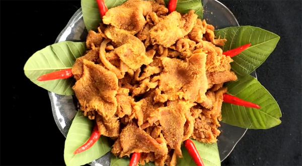 Thịt chua Thanh Sơn là món ăn truyền thống của người Mường