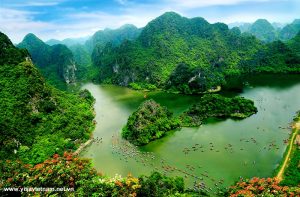 Cảnh quan thiên nhiên ở Tam Cốc - Bích Động