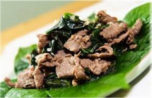 Thịt trâu xào lá lồm-món ăn đặc trưng của người Mường
