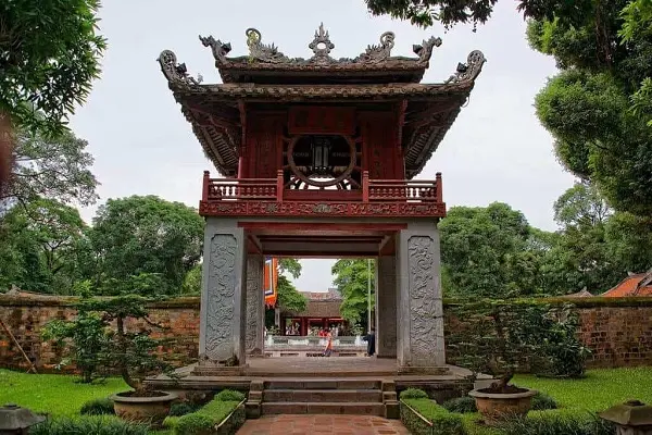 Văn Miếu Quốc Tử Giám - Trường đại học đầu tiên của Việt Nam