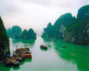 Vịnh Bái Tử Long xinh đẹp ở Cẩm Phả