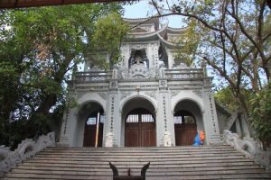 Link Mobile Đăng Ký Tải App Jun88.com 2026 thái bình Tam quan đền Tiên La